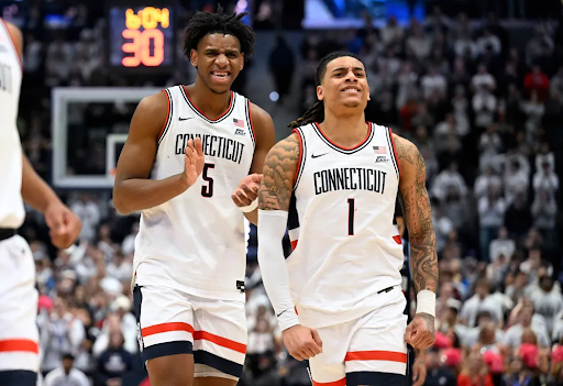 UConn Controls the Pace, Tops Illinois 71–62 in March Madness 2026 Men’s Basketball Semifinal