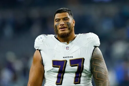 Massive Ravens Free Agent Guard Reaches Deal with the New York Giants