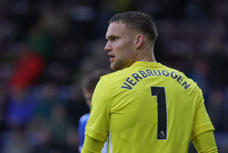 The In-Demand Dutch Goalie Who Could Disrupt the 2026 World Cup