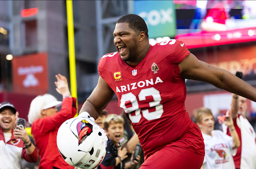 2019 Walter Payton Man of the Year DL Lands New Deal with the Ravens
