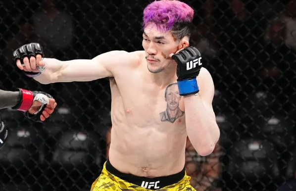 The ‘Dalmatian’ Lunges for an ‘Almighty’ Featherweight Victory