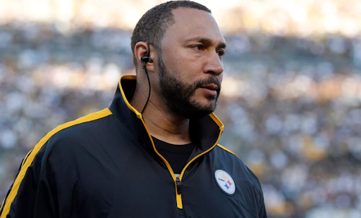 Ex-Steelers Super Bowl XL Champion QB Pushes Back on Team Developing Two Young Passers in 2026