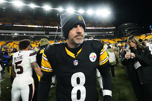 Super Bowl XLV-Winning Quarterback Agrees to One-Year Deal With the Pittsburgh Steelers