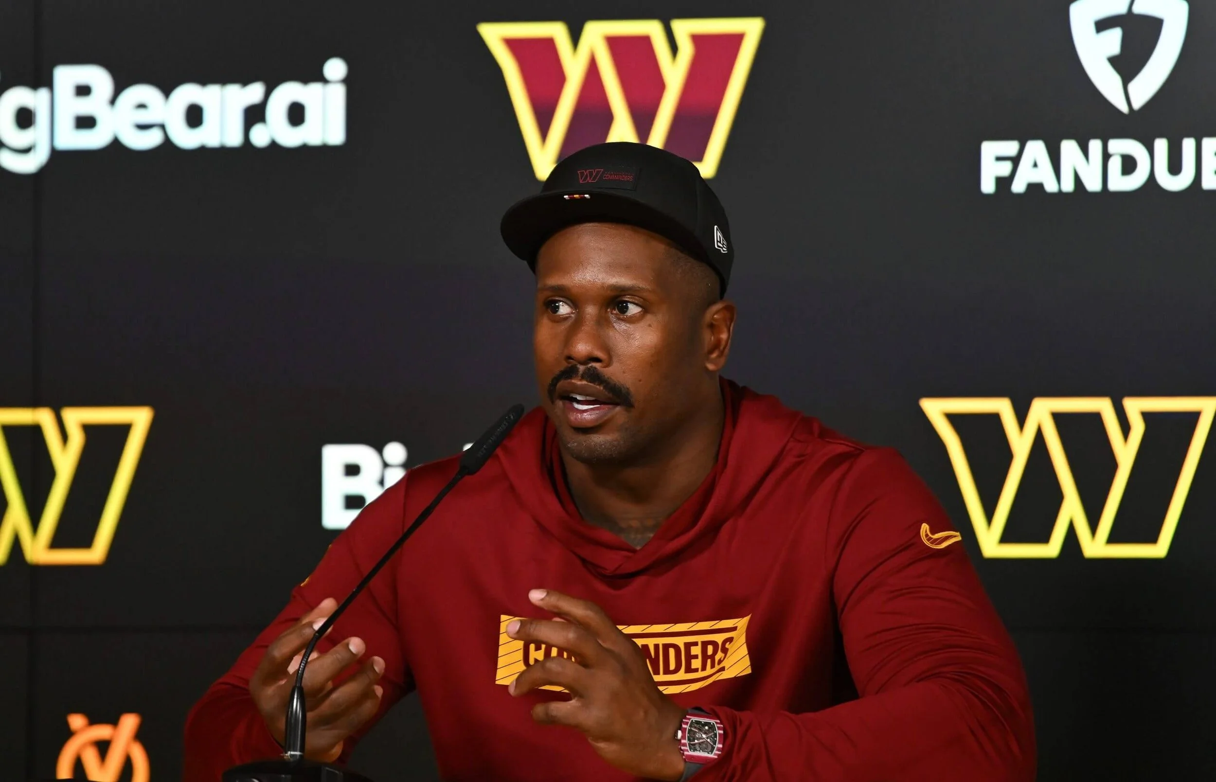How Would a Two-Time Super Bowl Champion Linebacker Impact the Bears in 2026?