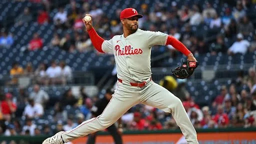 What a Newly Signed 33-Year-Old Reliever Can Bring for the 2026 Texas Rangers