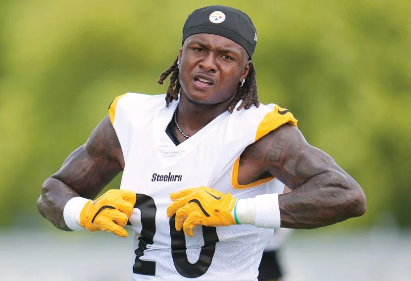 Ramon Chinyoung Sr. Highlights One Area a Second-Year Steelers RB is Taking to Another Level