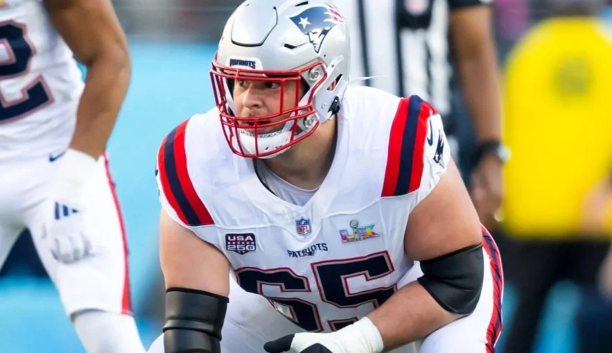 How the Bears Starting Center Battle Could Shape the 2026 Season