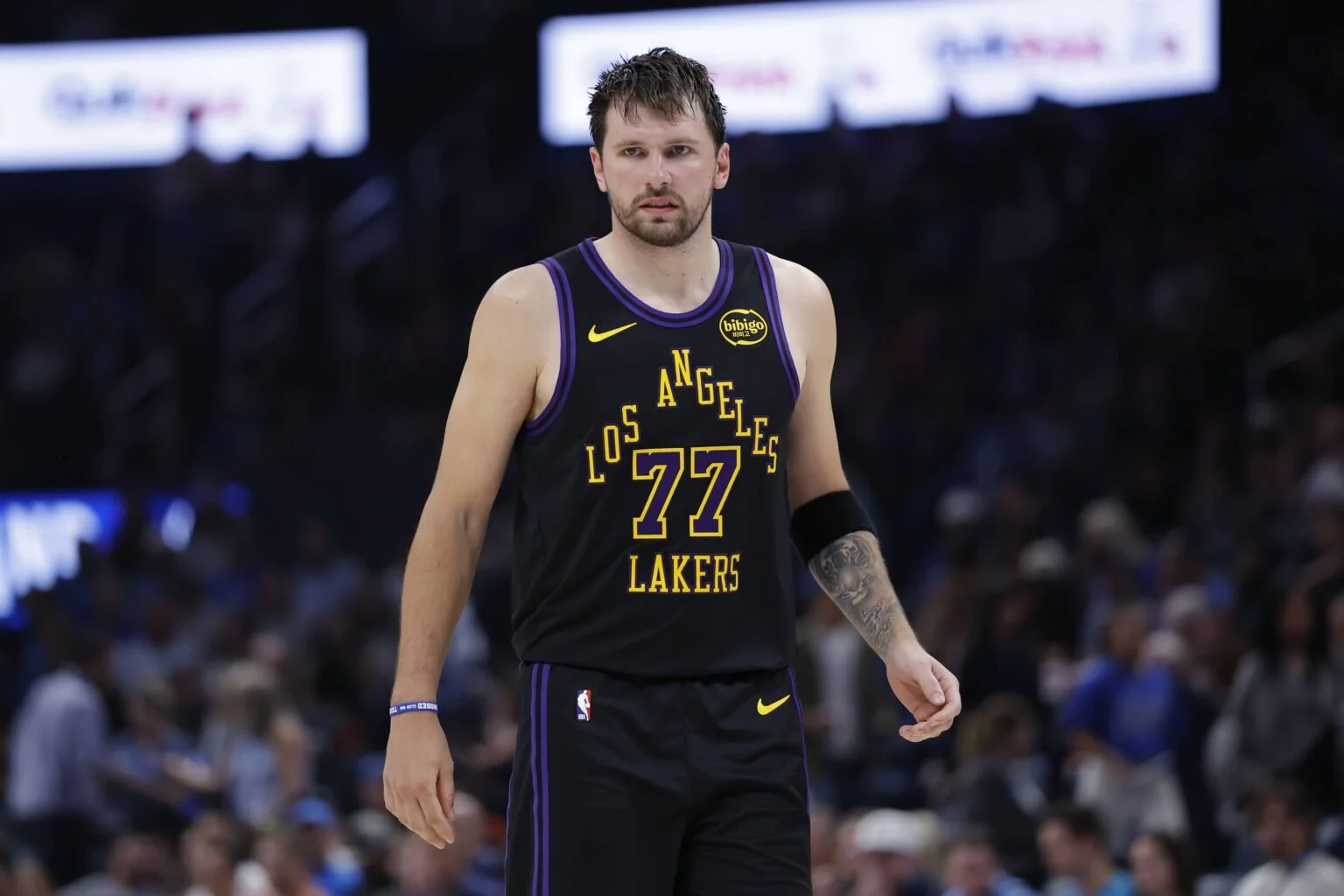 How a Summer Getaway in Europe Will Help the 26-27 Lakers Be Closer Together