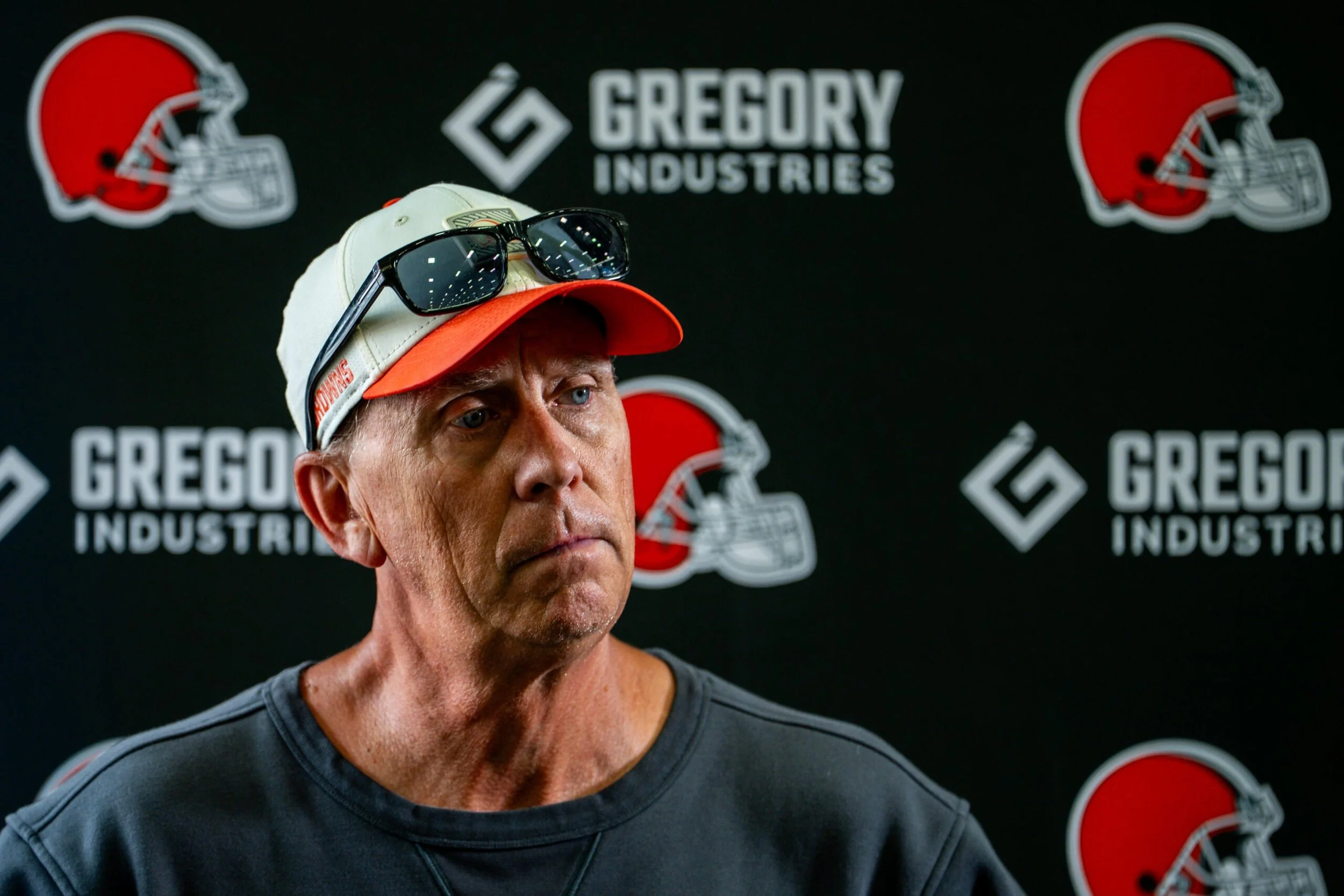 New Browns Head Coach’s QB Mystery: Brilliant Chess Move or Dangerous 2026 Gamble?
