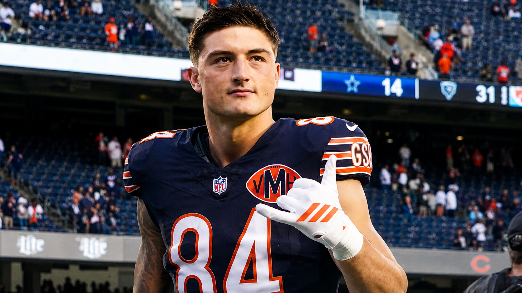 Chicago’s 22-Year-Old Tight End is Turning Heads at 2026 Training Camp