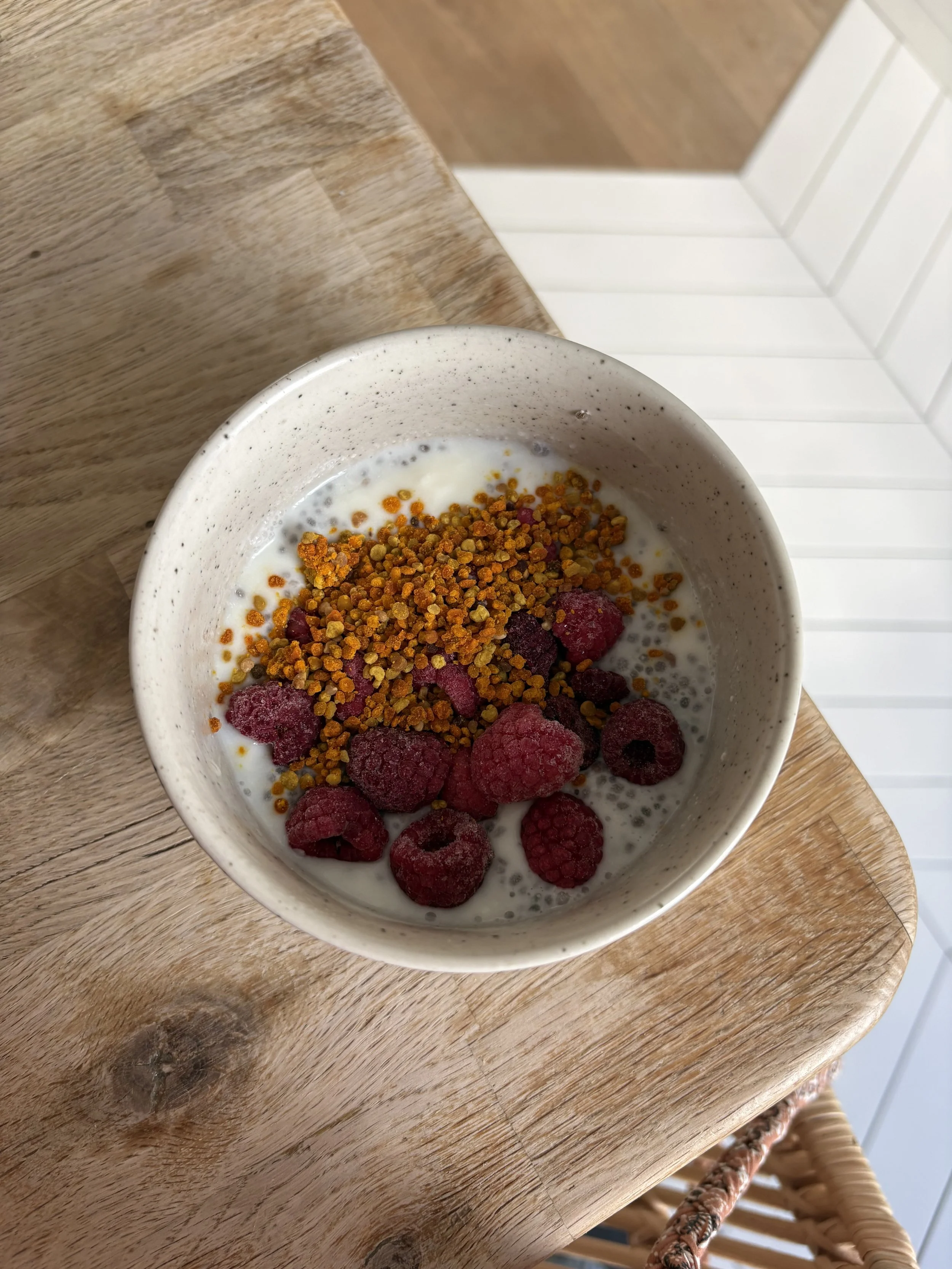 recette de pudding de chia riche en probiotiques et antioxydants pour l'équilibre hormonal féminin
