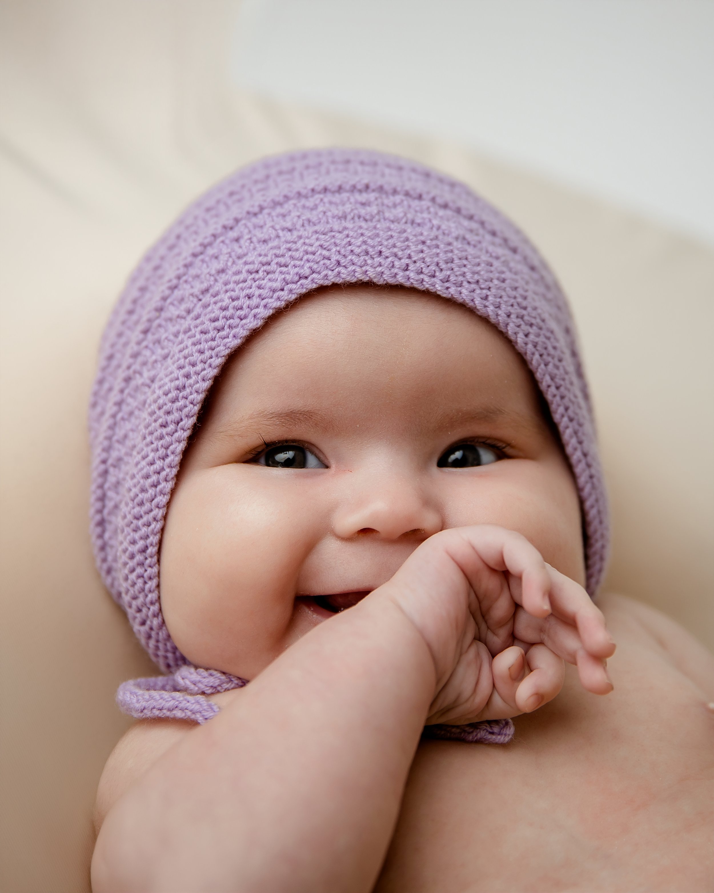 baby som ler-fotografering i bergen- nyfødtfoto i bergen.jpg