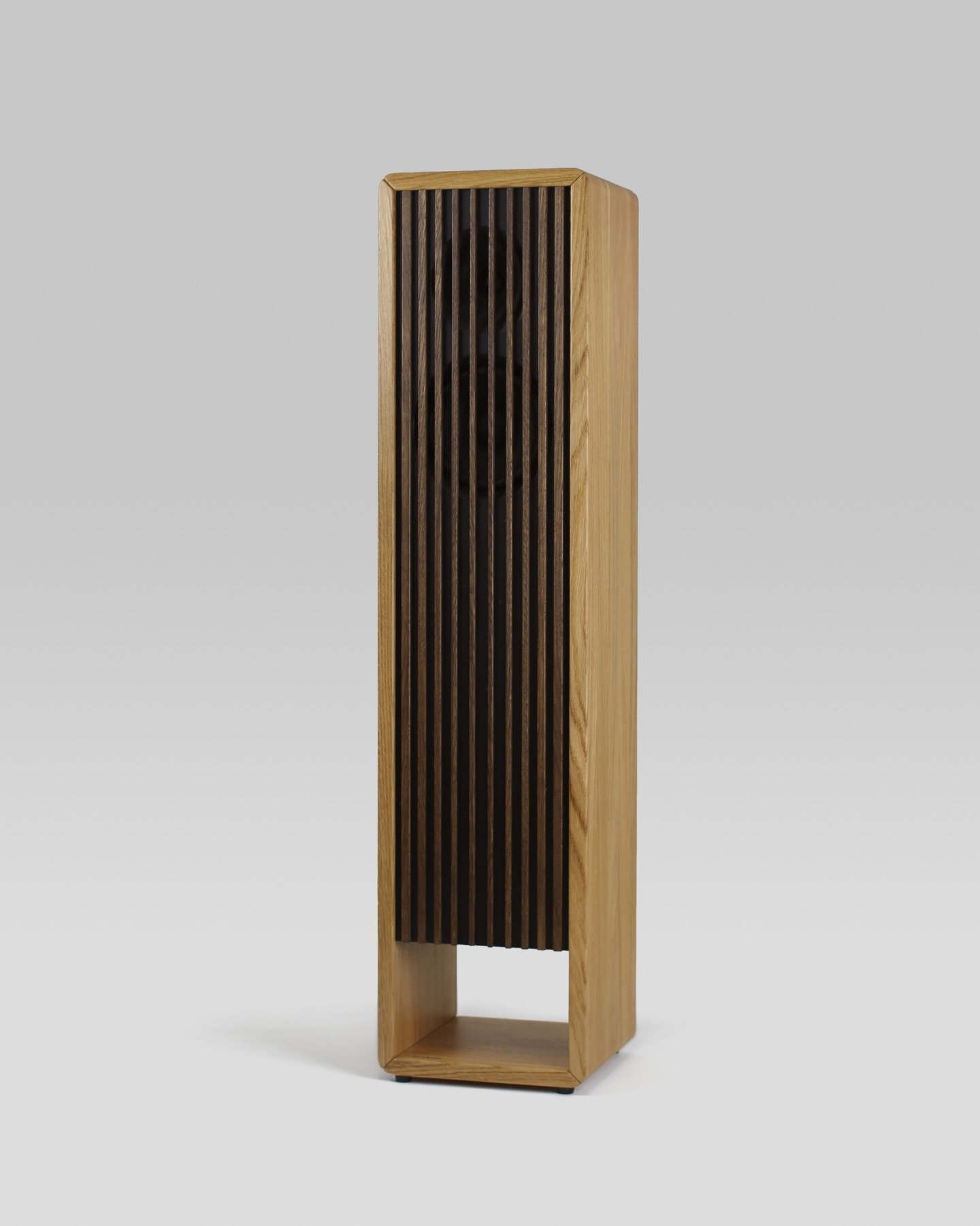 Ich wurde in der Vergangenheit oft gefragt, wieso ich mich dazu entschieden habe, Lautsprecher zu bauen. Ich m&ouml;chte damit etwas transportieren: Das feine, nicht wirklich greifbare Gef&uuml;hl das entsteht, die Wahrnehmung aller Details, sowohl m