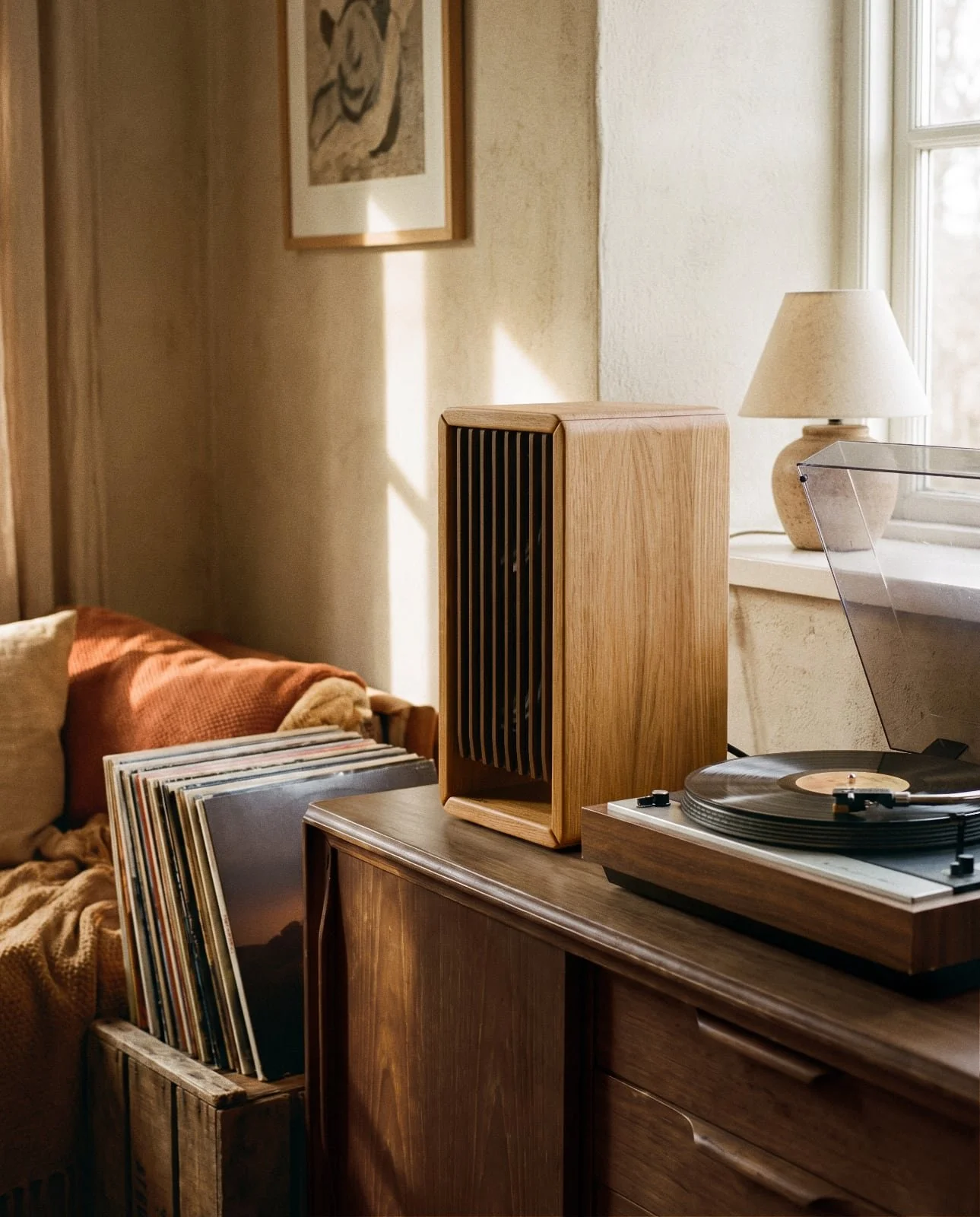 Platte auflegen, hinsetzen und f&uuml;r eine Weile alles andere vergessen.

Die neue B.02, gemacht f&uuml;r Musik und f&uuml;r dein Zuhause.

#lautsprecher #hifi #stereo #audiophile #interiordesign