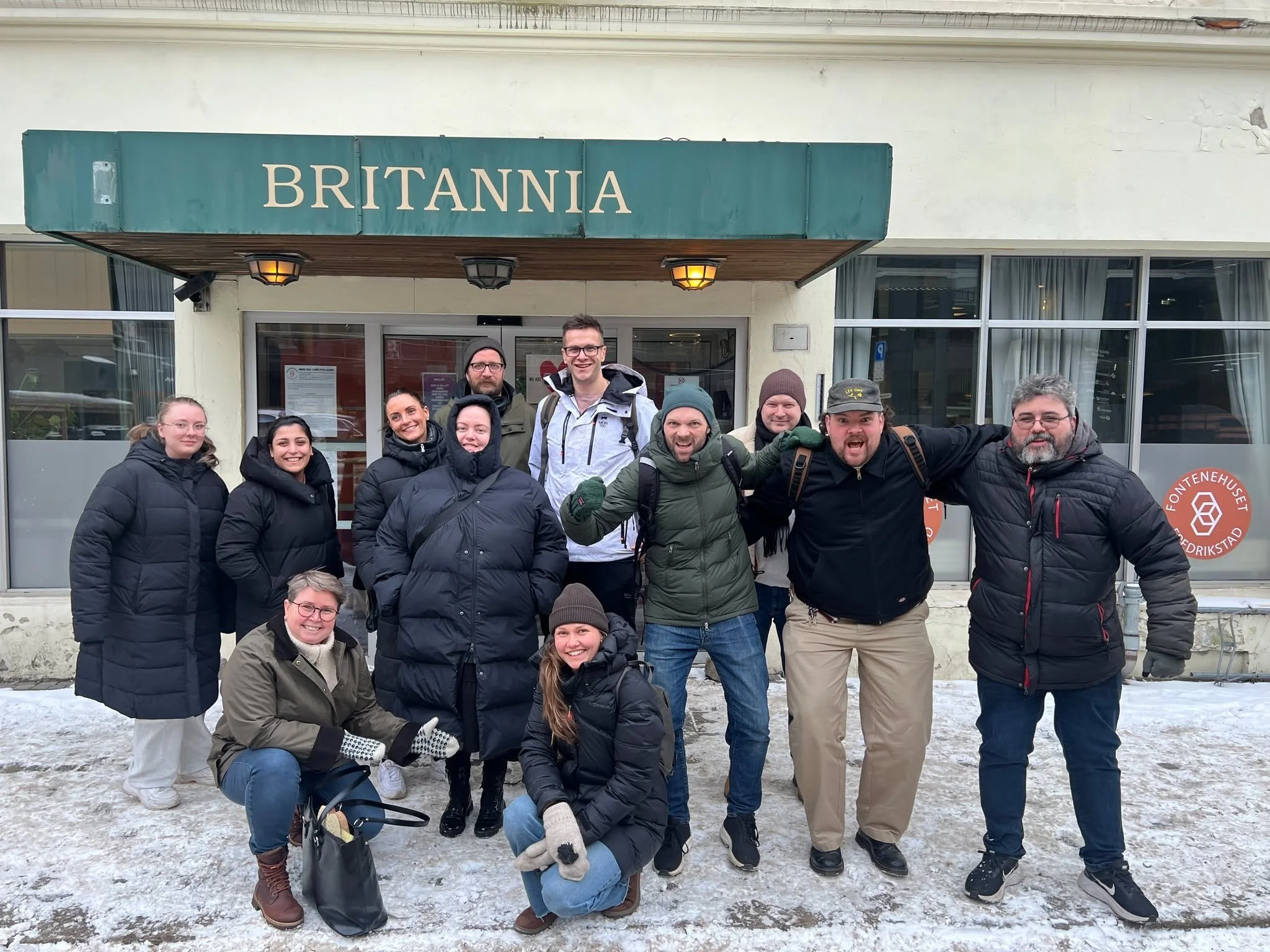 Alts&aring;! KJ&AElig;RLEIK I LUFTA! I noen dager n&aring; har @fontenehusetsarpsborg hospitert hos oss for &aring; l&aelig;re og v&aelig;re sammen med oss. De skrev en helt nydelig stemningsrapport! Vi er et skikkelig stolt fadderhus og gleder oss t