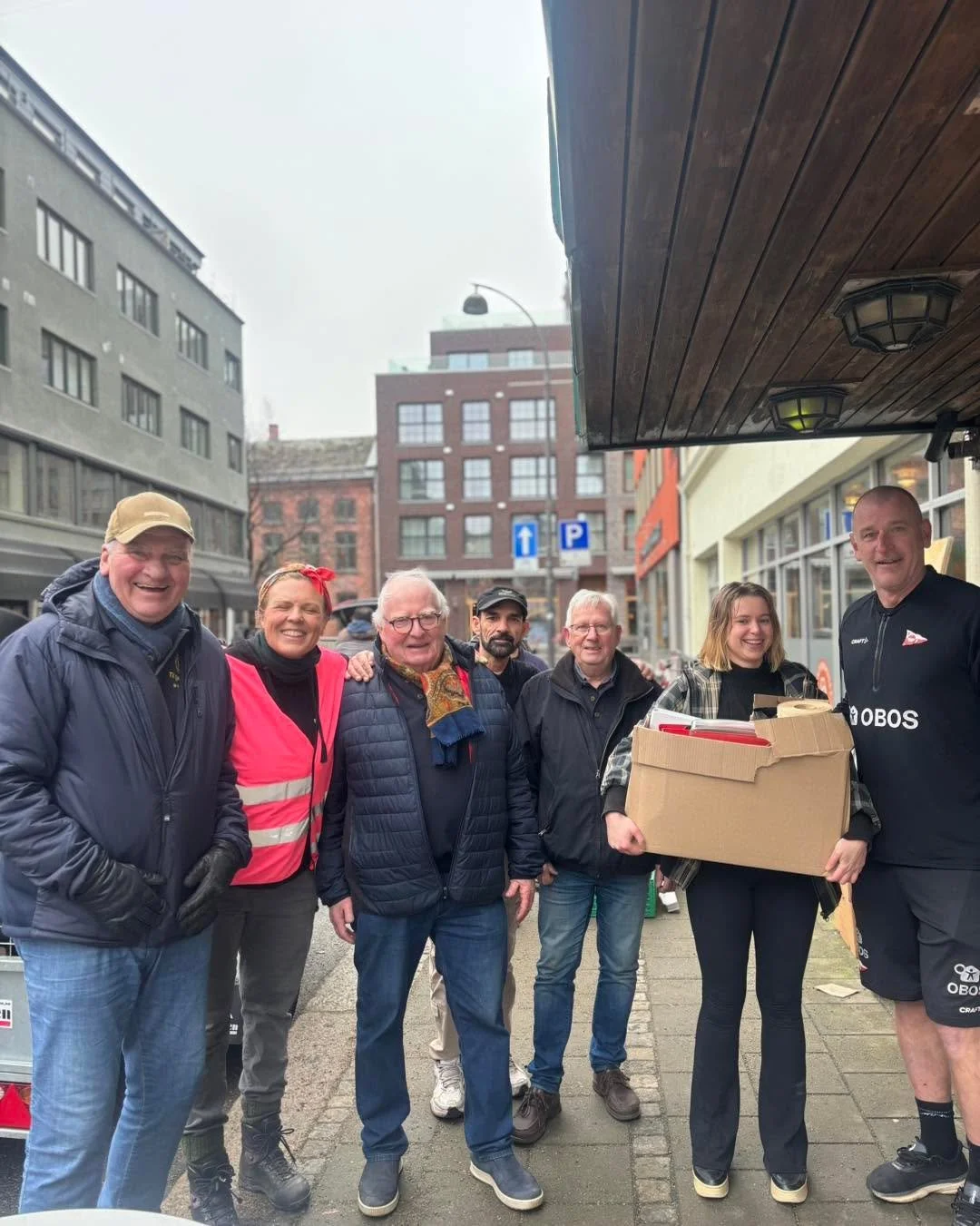 FOR EN GJENG!!! 💪

I g&aring;r var det den store flyttedagen for Fontenehuset Fredrikstad og vi fikk skikkelig god hjelp av b&aring;de ffksamfunn #lionsfredrikstadglemmen og #vaktmestergruppengr&oslash;nlien og mange medlemmer/medarbeidere.
Tusen hj