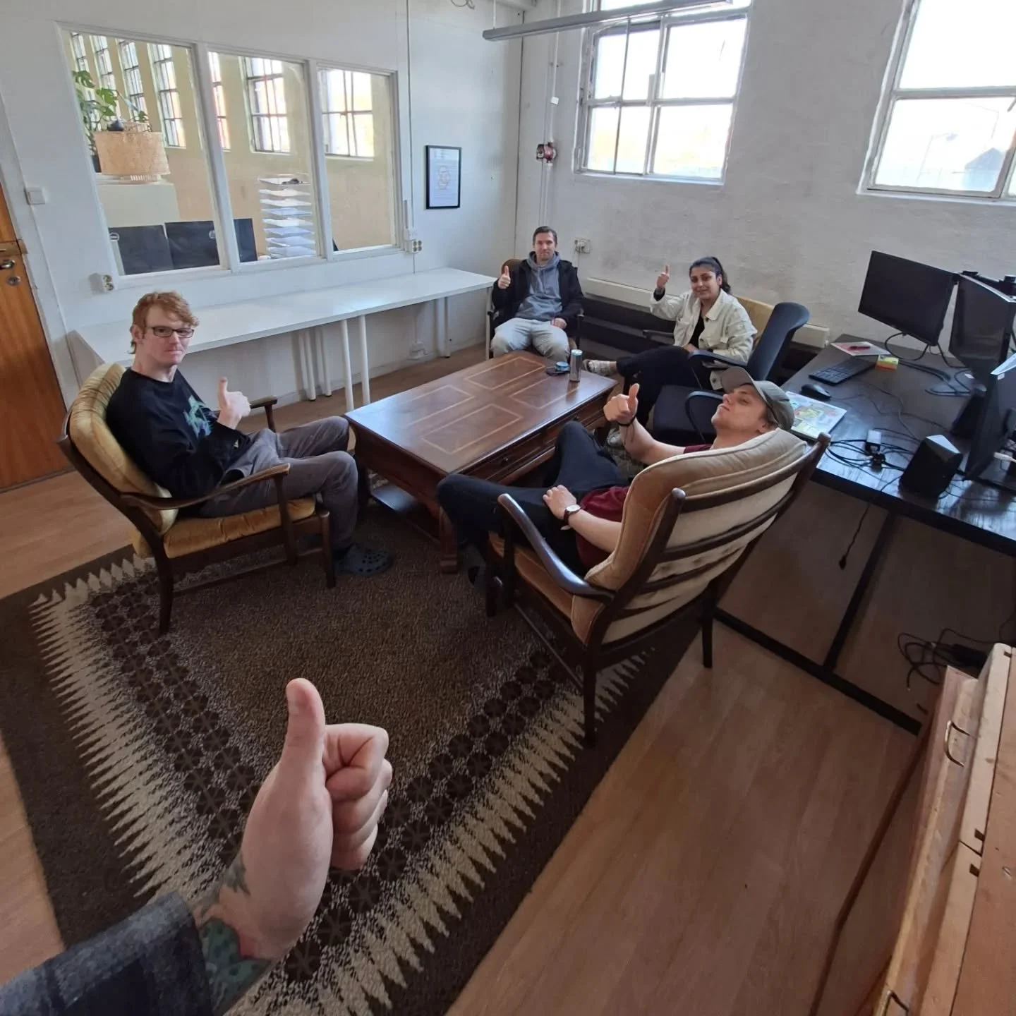 Studio Centralen har hatt sitt f&oslash;rste redaksjonsm&oslash;te i dag! Dette rommet skal fylles med kommunikasjonsoppgaver som SoMe, podkast, nettavis, husavis og grafisk design😍💥 

Rommet skal males, tavle skal opp, s&aring; lar vi kreativitete