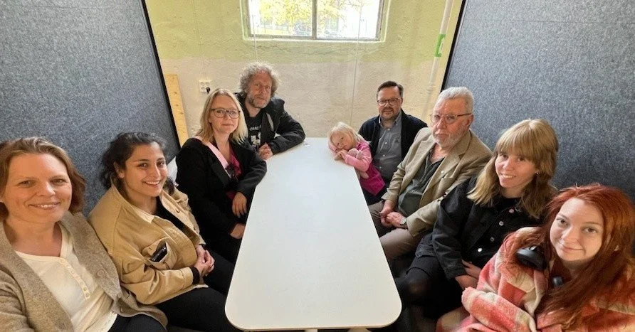 Bra folk, snodig vinkel p&aring; bildet😂

Byen v&aring;r har s&aring; ufattelig dyktige og engasjerte politikere. Vi takker for all tid og godt engasjement som dere viser oss!

Med tverpolitisk st&oslash;tte n&aring;r vi m&aring;lene sammen! 
@fredr