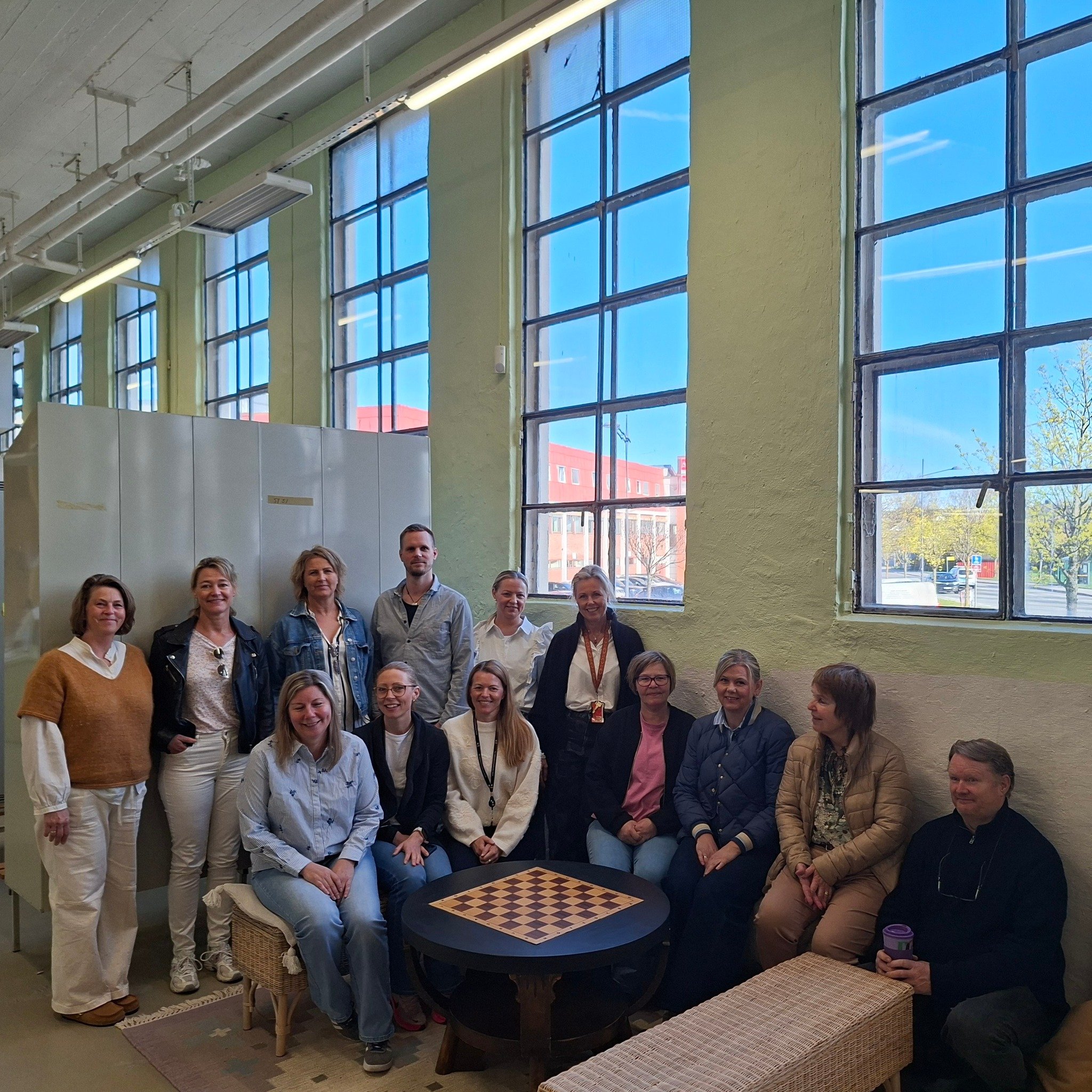 FROKOSTM&Oslash;TE MED LIVSMESTRING I Fredrikstad kommune @fredrikstadkom 

☕️🥪🥯I g&aring;r morges dekket vi p&aring; til frokost her p&aring; huset da vi fikk bes&oslash;k av masse fine folk fra livsmestring❤️

Form&aring;let med m&oslash;tet var 
