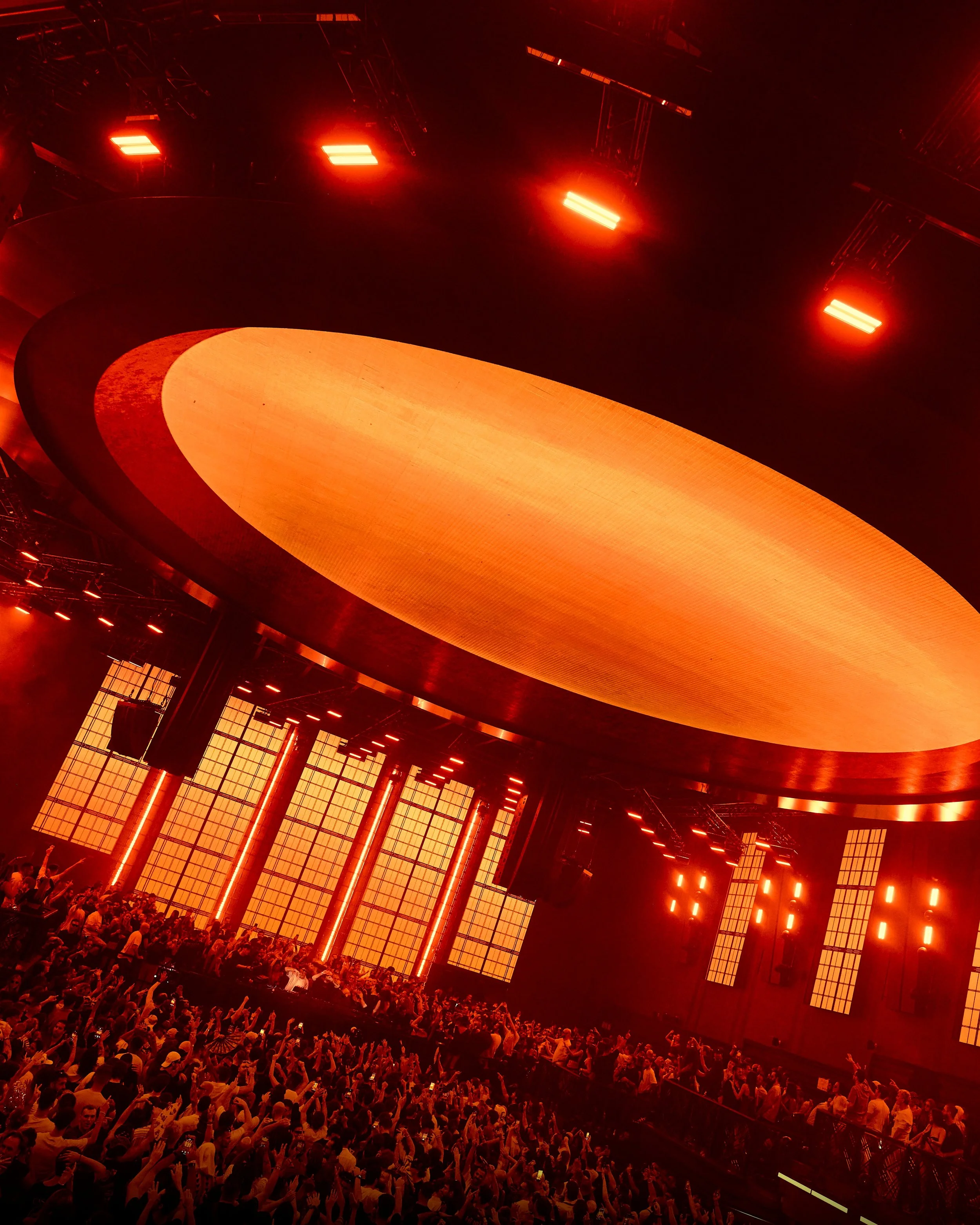 20251012_UNVRS_Closing_0101_5000x4000px_ 1.JPG