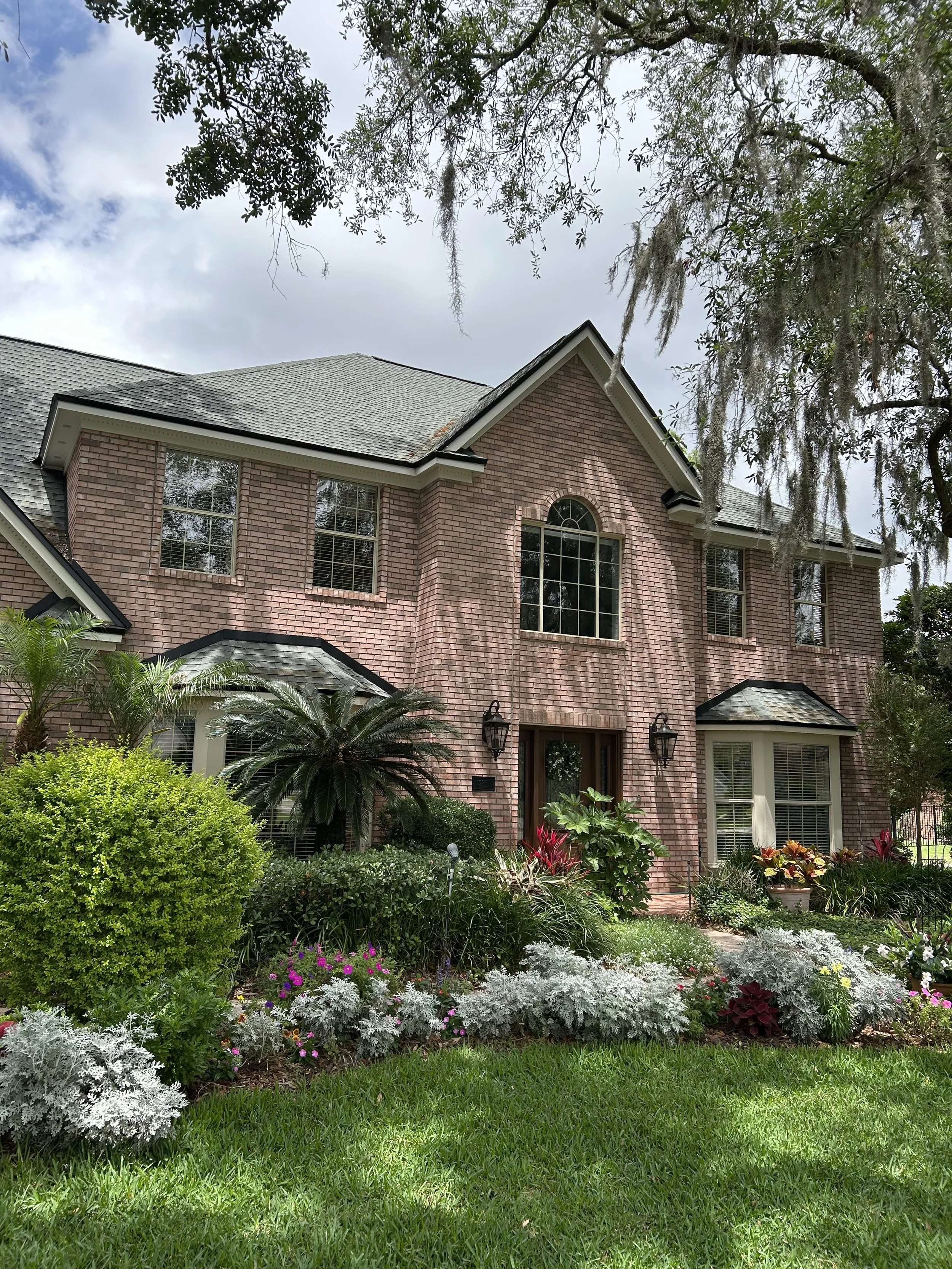 Professional residential exterior window cleaning in Jacksonville, Florida