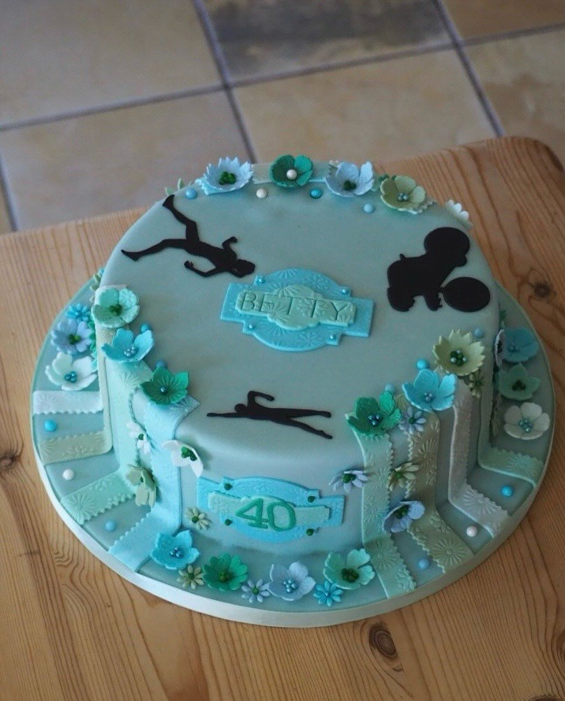 &ldquo;Triathlon does not build character, it reveals it&rdquo; 🏊&zwj;♀️ 🚲 🏃&zwj;♀️ well done Betty 🥇 

#ipreview via @preview.app