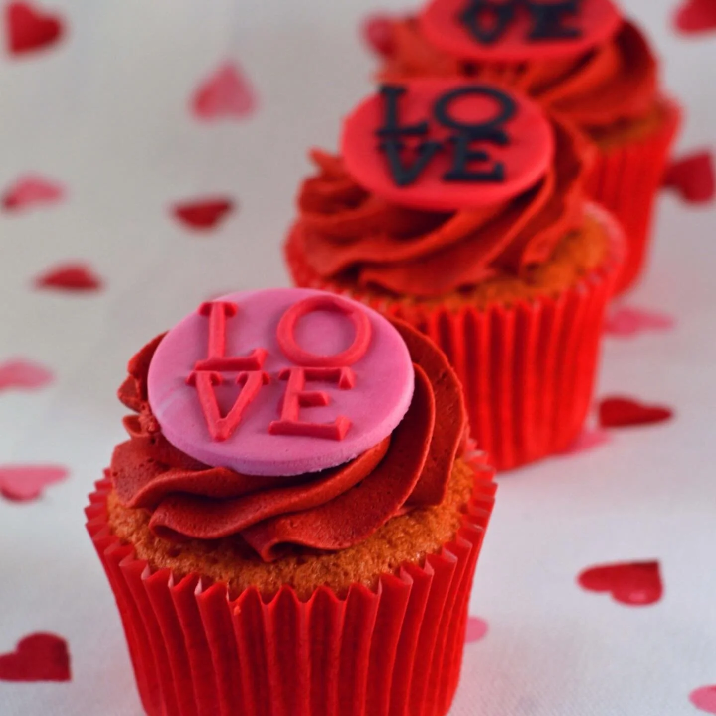 ❤️ LOVE LOVE LOVE &bull; nothing says love like cupcakes! Have you ordered yours? 

#ipreview via @preview.app