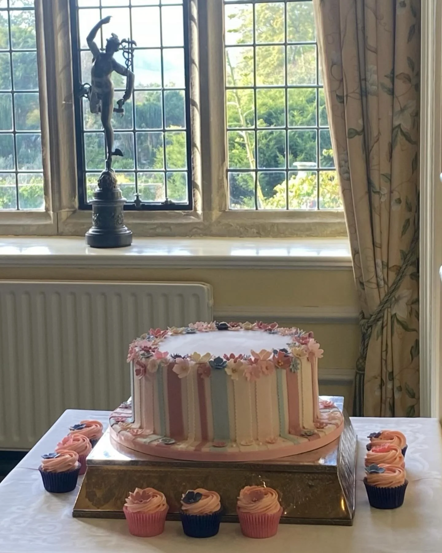 💌 CELEBRATING &bull; a beautiful wedding day at the gorgeous @bodysgallenhallspa 

#ipreview via @preview.app