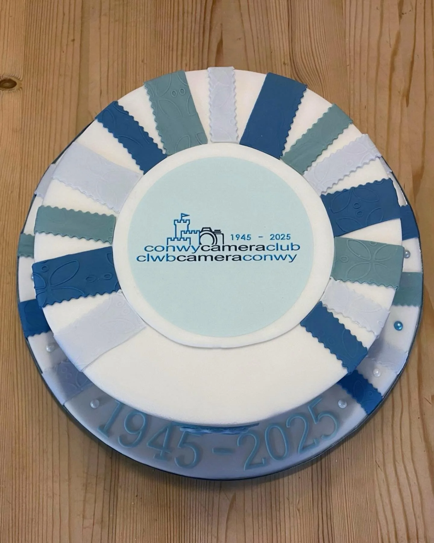 📷 CAN YOU BELIEVE &bull; Conwy Camera Club was started 80 years ago - that&rsquo;s the year WW2 ended, Bing Crosby topped the charts and condensed milk cakes were all the rage! 

#ipreview via @preview.app