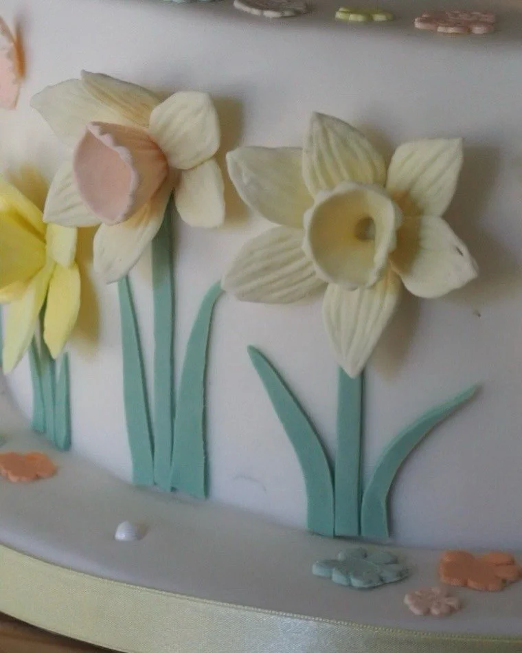 🌼 Hooray for daffodil month! We&rsquo;re knee deep in daffodils - sugar ones of course! Check out this week&rsquo;s joyful blog! 

#ipreview via @preview.app