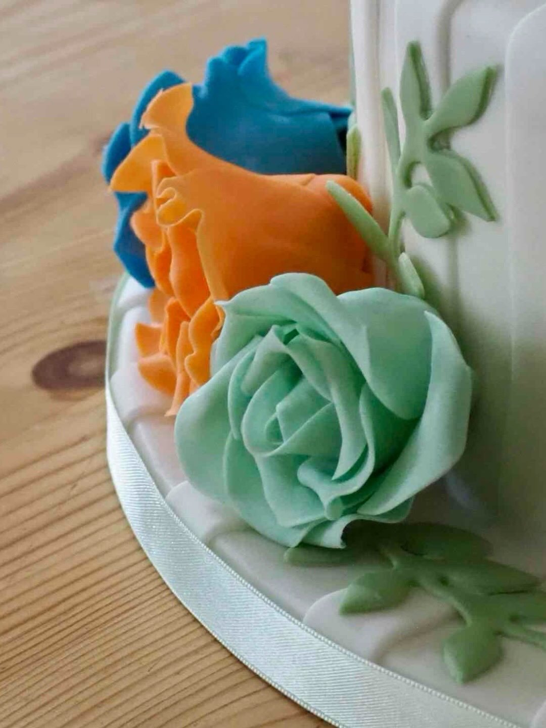 🍂 AUTUMN COLOURS &bull; to celebrate the new Mr &amp; Mrs M. Congratulations 🎉 

 #ipreview via @preview.app