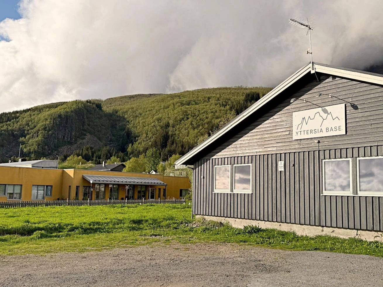 Yttersia Base &amp; Nordisk Bris on Senja: an Adventure Lodge and Restaurant Worth Knowing 