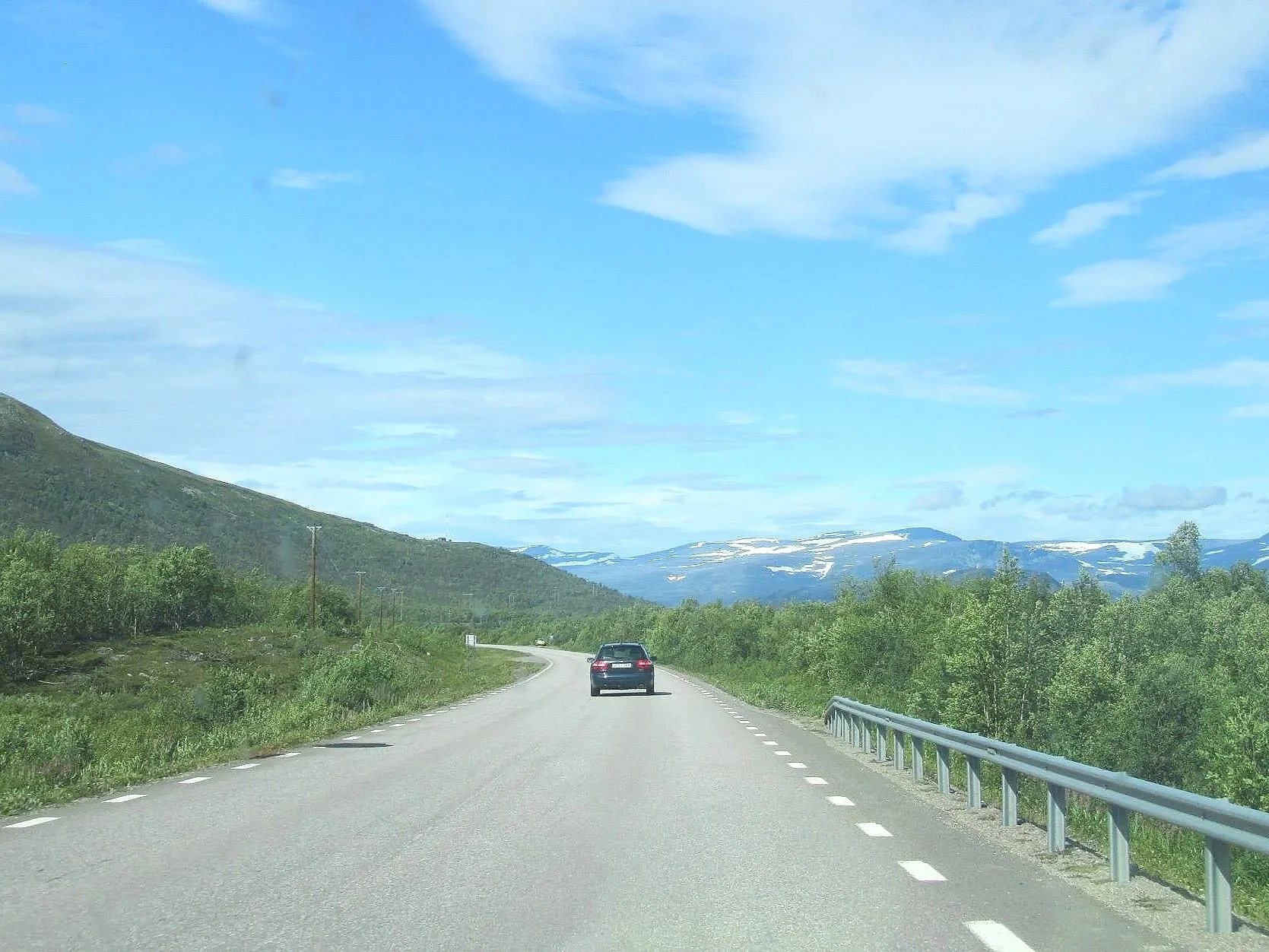 Kiruna to Abisko: How to Get There by Train, Bus, or Car