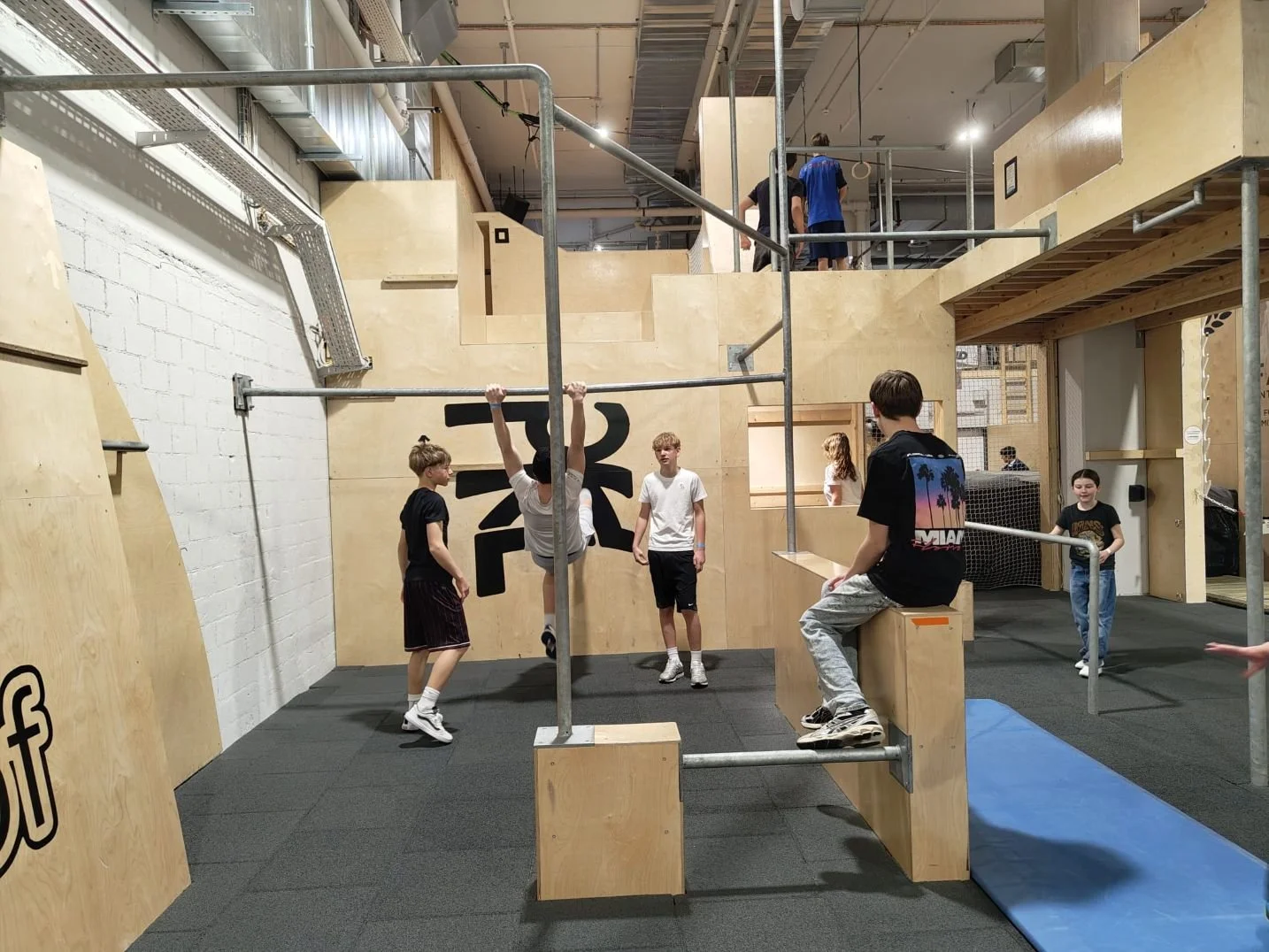 PHOTO-2026-03-16-00-34-20 10.jpg