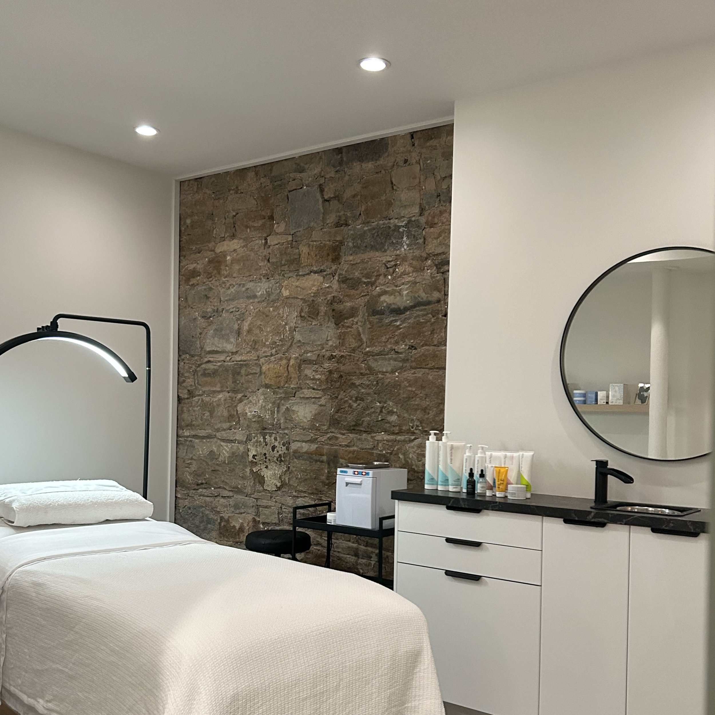Views from the treatment room 🫶🏻

This is where all your troubles melt away. Our facials are designed not only to treat your skin concerns but also to provide the ultimate relaxation experience. Indulge in a rejuvenating session that leaves you fee