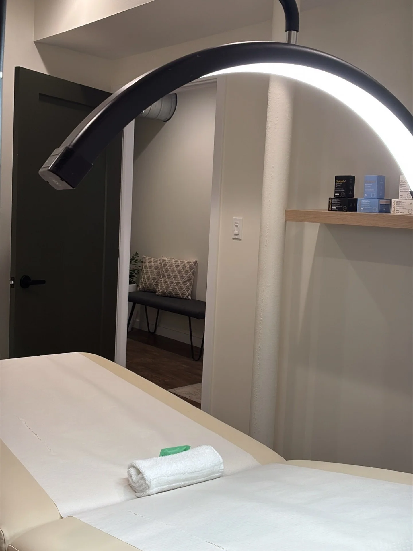 Your best waxing experience starts here. 

At Ritual, every detail is intentional. From the moment you walk in, the space is designed to slow you down with soft tones, good energy, and an atmosphere that feels more like a reset than an appointment.

