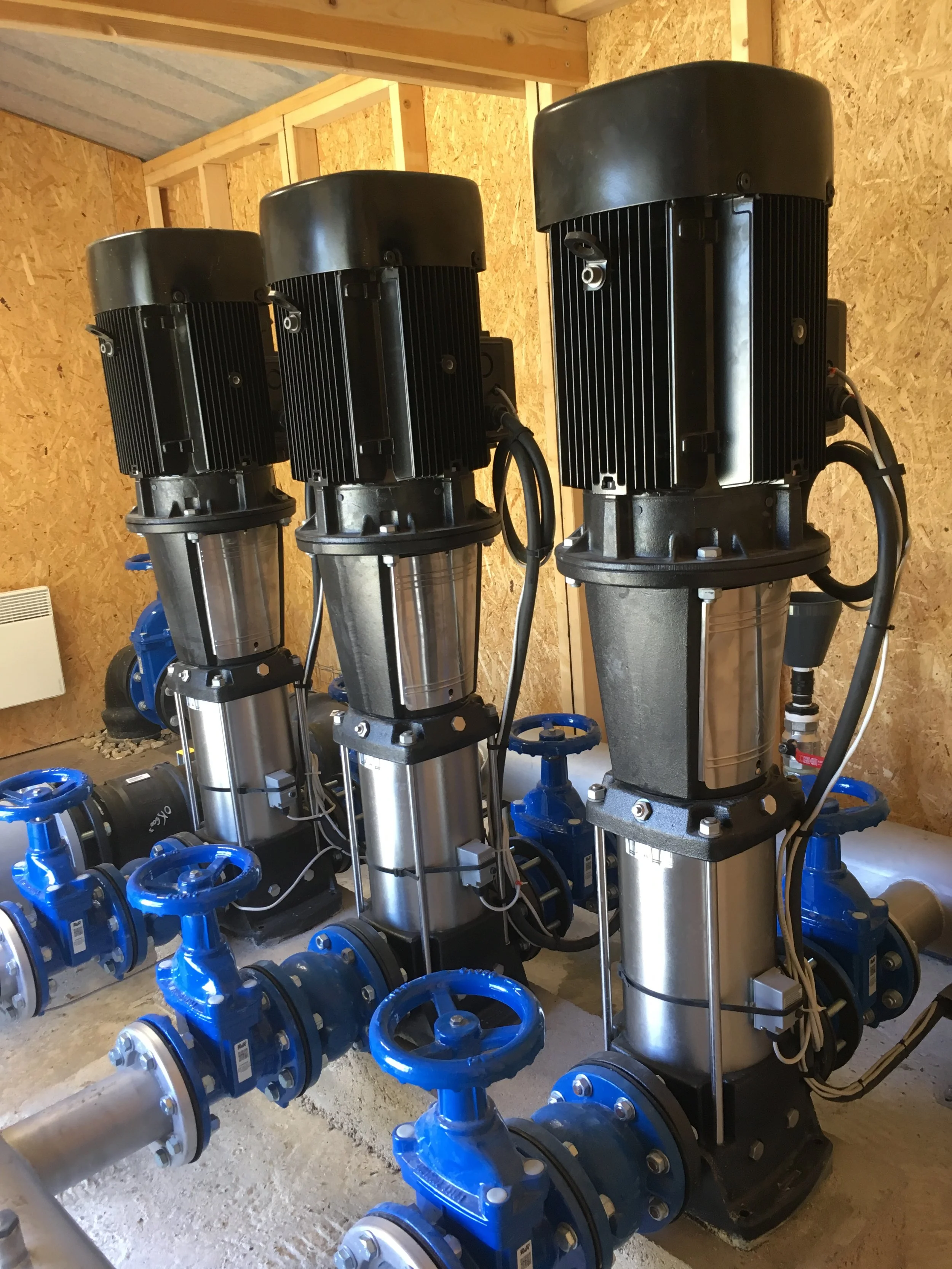 Hippodrome de Compiègne station de pompage.JPG