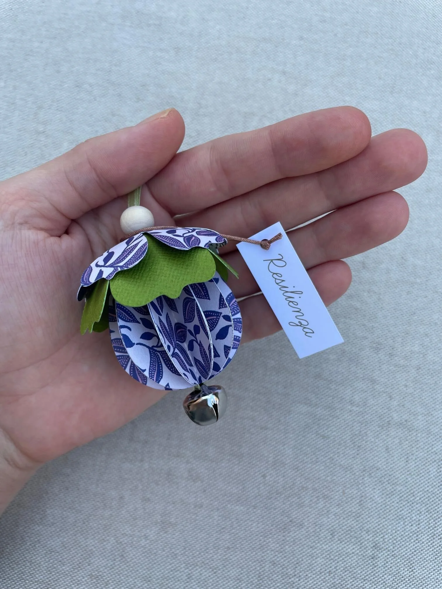 campanella M "RESILIENZA" foglioline blu