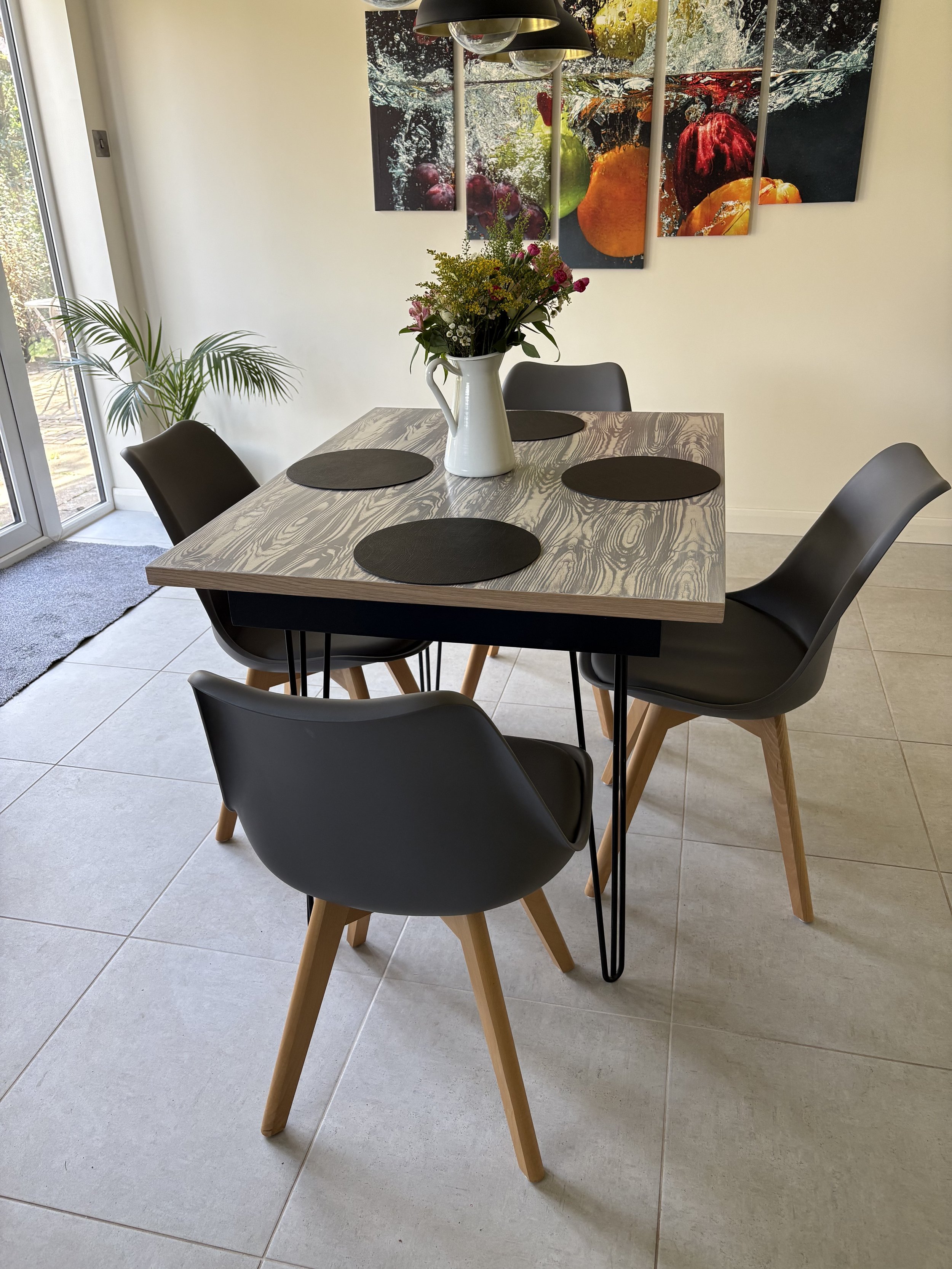 Table with Hairpin Legs