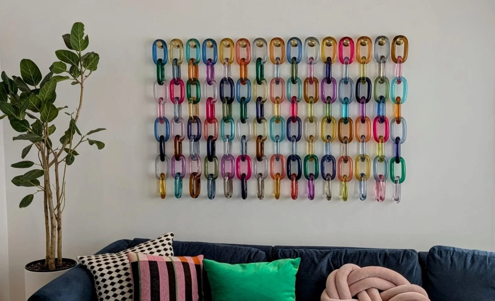 15 across (60”) x 8 down (36”), 120 links.  Multicolor 2 (Multicolor 2 (Lt. Blue, Sapphire Blue, Oceanview Blue, Medium Denim Blue, Navy, Dark Turquoise, Lt purple, Dark purple, Lt pink, Dark Pink, Coral, Light Orange, Celery, Emerald, Light Khaki, S