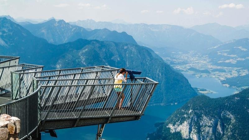  5fingers 
Spectacular viewing platform. Not for the faint-hearted! The 5fingers viewing platform offers adrenaline kicks at the highest level. Probably the most spectacular viewing platform in the Alps juts out like a hand into a 400-metre deep 