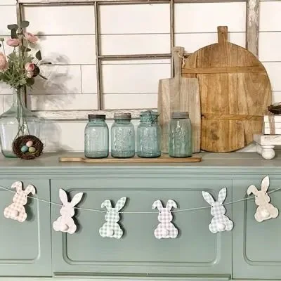  GINGHAM CHECK BUNNY WOOD BANNER
