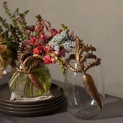 GOLDEN CARROT GLASS VASE
