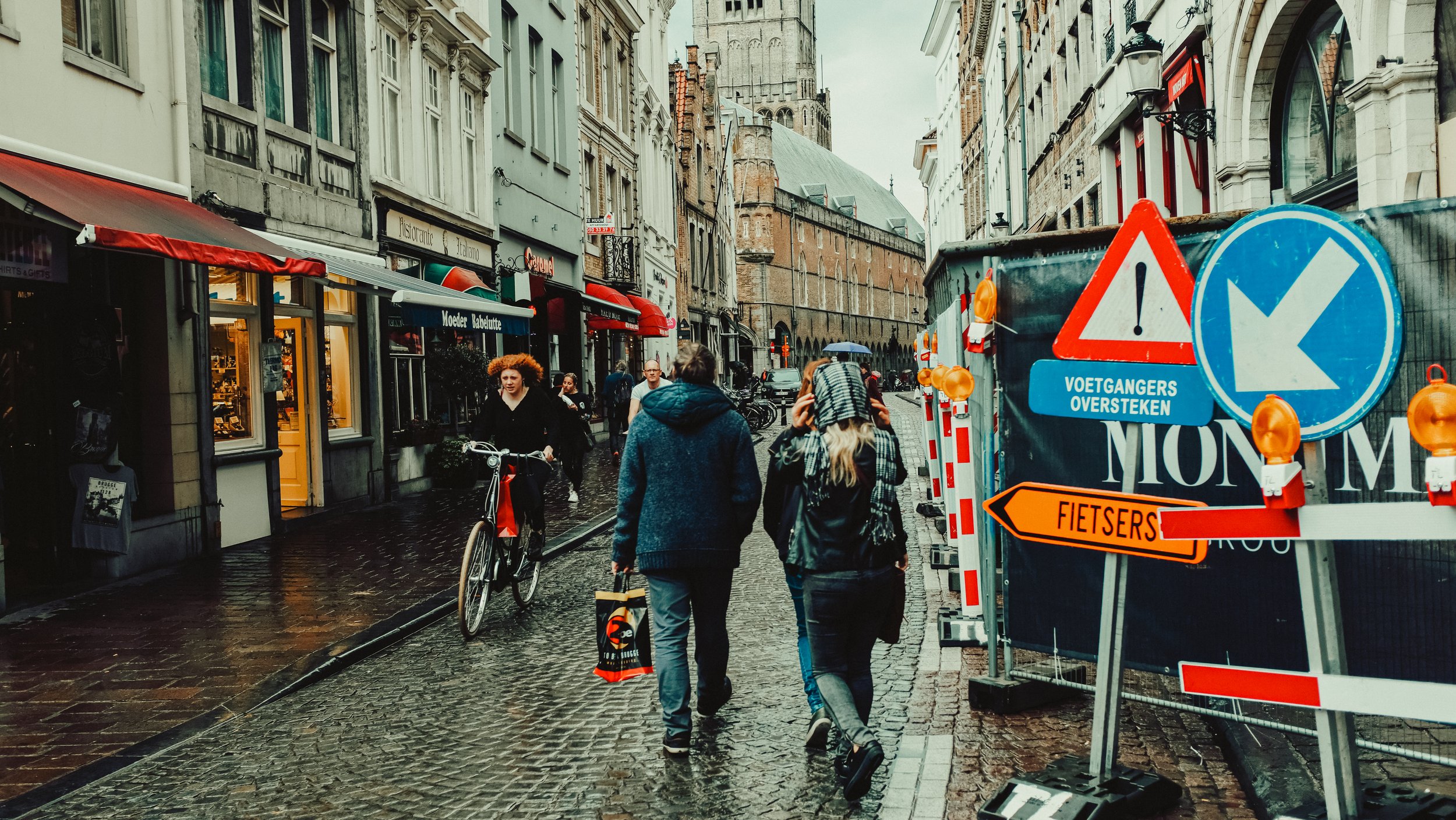 Cyclist in a hurry - Brussels