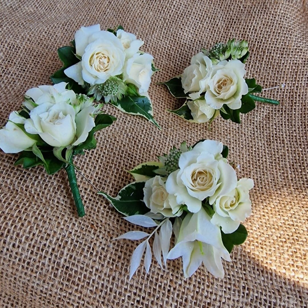 Buttonholes & Wrist Corsages