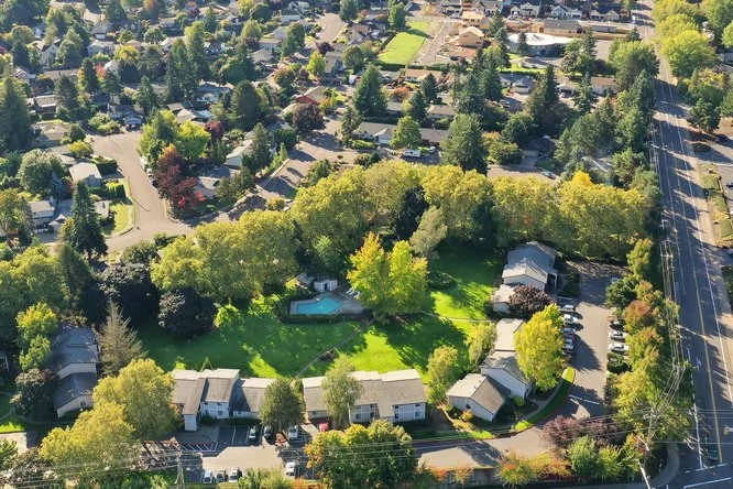 10650 SW 121st Ave Tigard OR-small-002-010-Views-666x444-72dpi.jpg