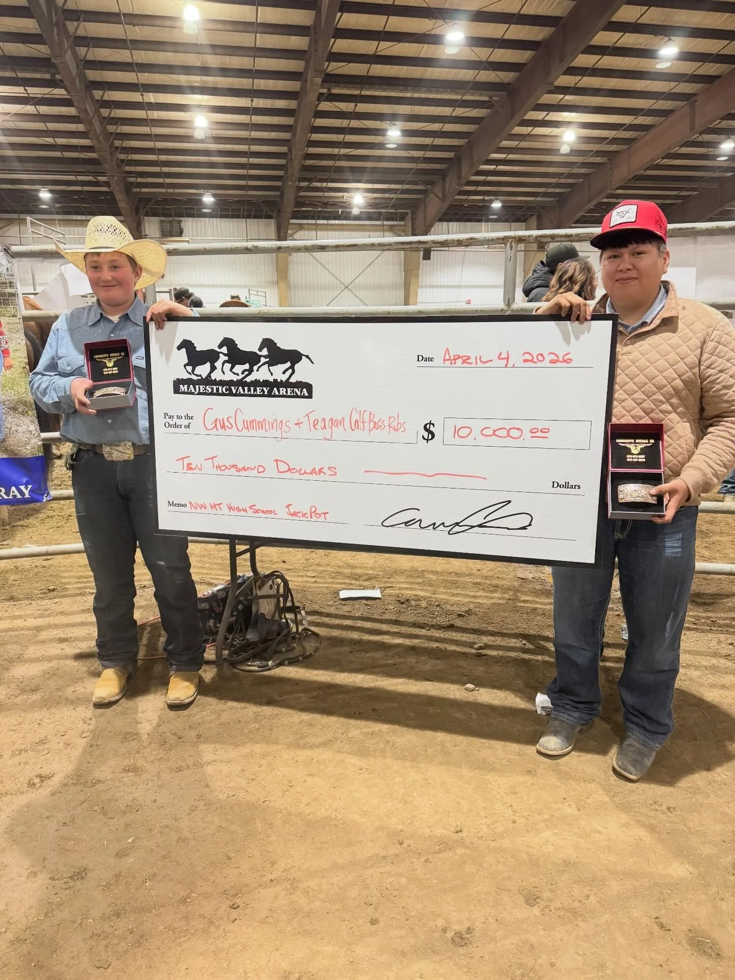 Whew! What a weekend! 

Congratulations to all of our winners from Saturday&rsquo;s Jackpot!

Header Gus Cummings (@gus_cummings2010) and Heeler Teagan Calf Boss Ribs (@teagan_cbr) roped their way to the top, taking home the $10,000 win! 💰

Full res