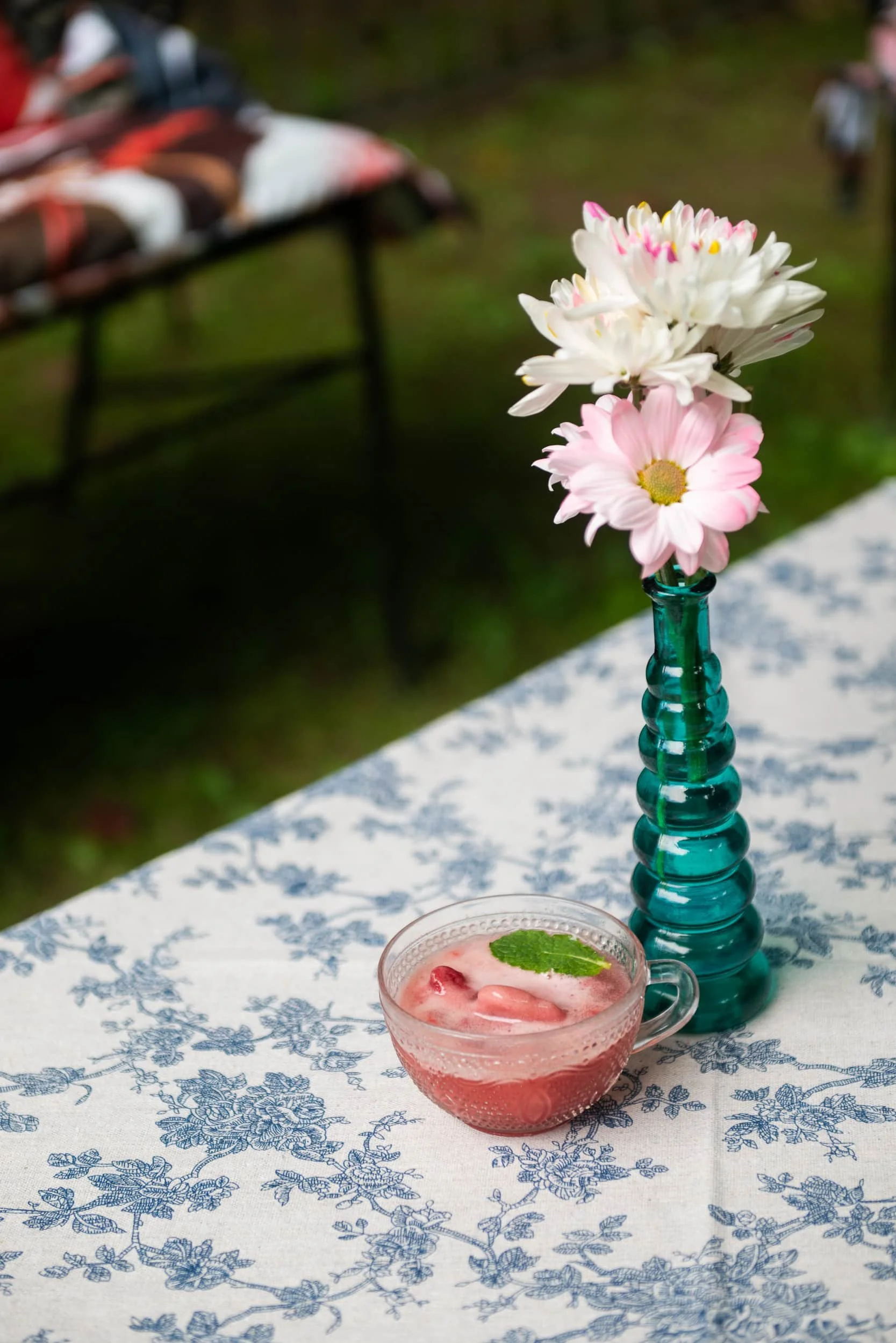 Champagne Quarters mobile bar serving wedding and special event cocktails.