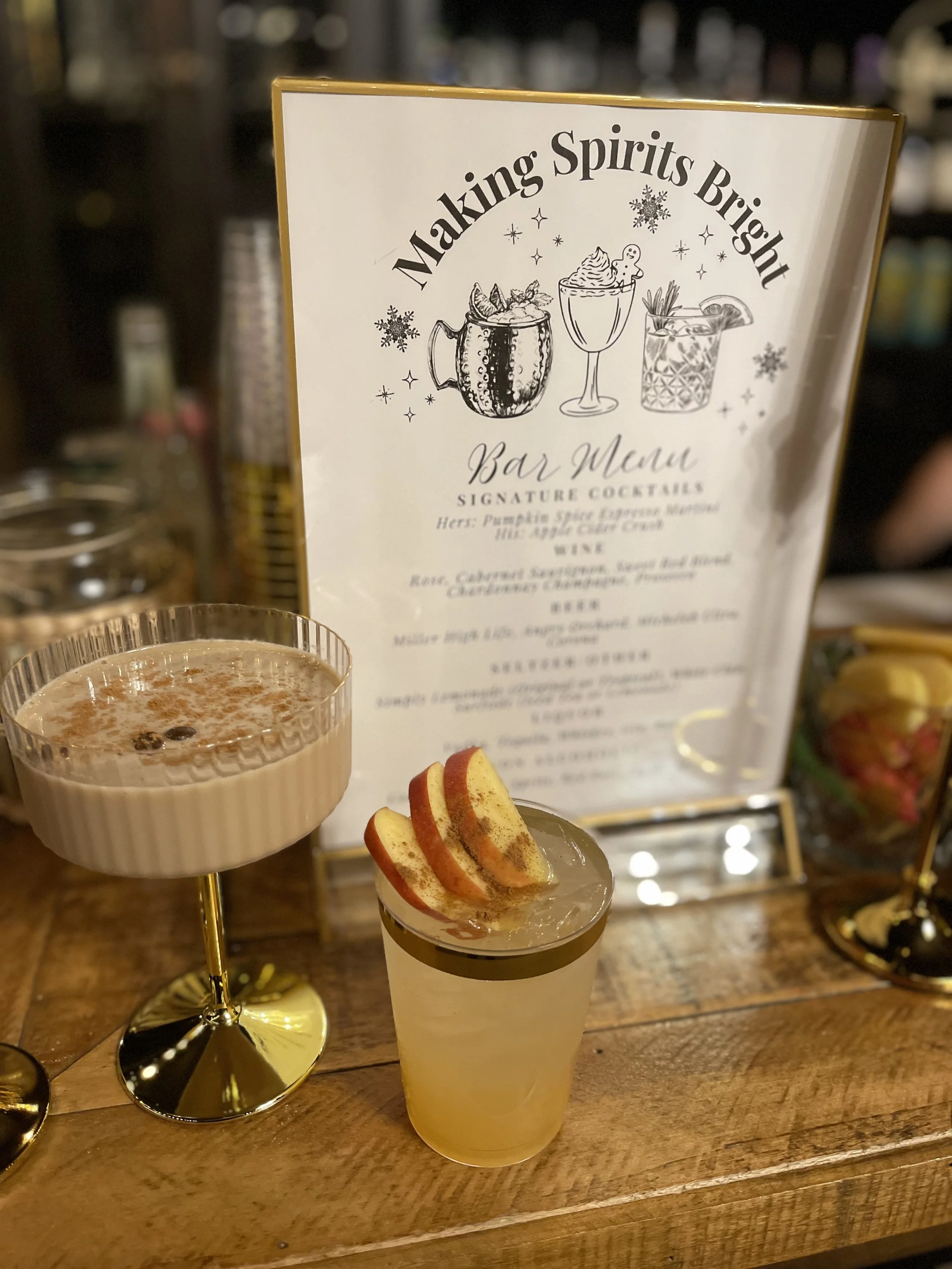 Signature drinks at a wedding in Ellicott City, MD. Maryland mobile bar services.
