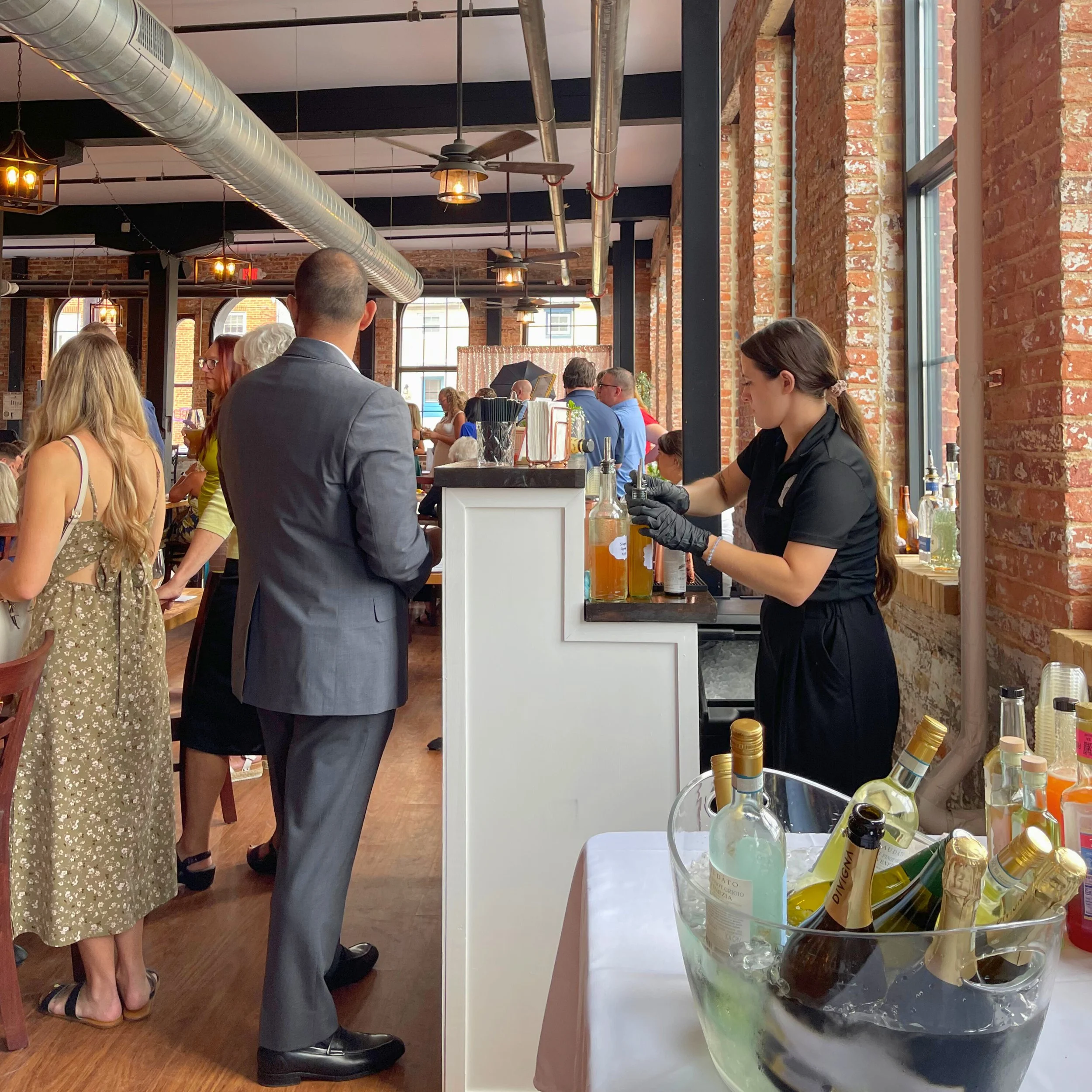One of our Palomino bars at a wedding in Frederick, MD. Maryland mobile bar services.